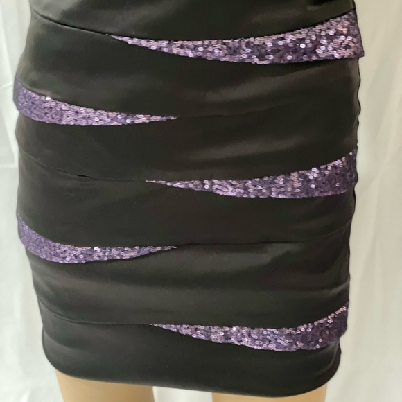 Clearance Sale🔥🔥 Black & Purple Sequins Strapless Bodycon Dress Size 4 - Picture 3 of 6